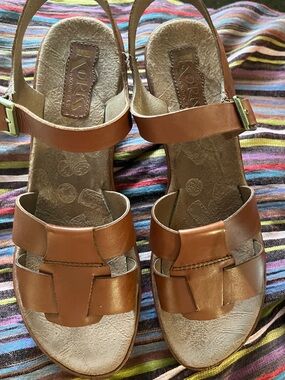 Korks Kork-Ease Brown Leather Platform Sandals Size 9